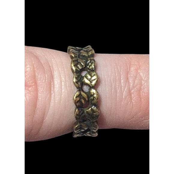 Elven Leaf Fantasy Gold Tone Costume Ring Size 6 - Picture 3 of 14
